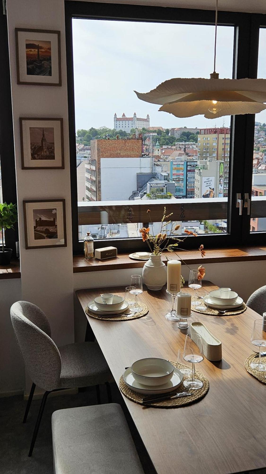 Panorama View Design Apt In Old Town - Free Parking Bratislava Dış mekan fotoğraf
